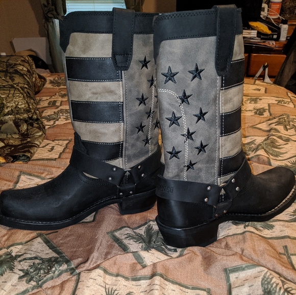 Durango Shoes - Durango Boots Size 9.5